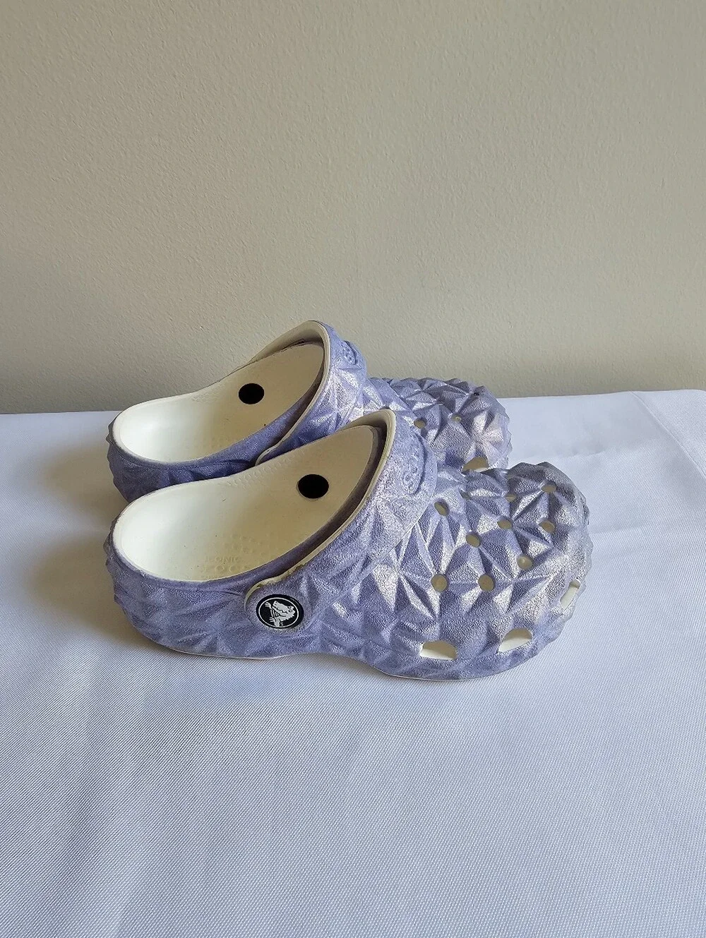 Girl's Crocs, Classic Geometric Clog - Little Kid & Big Kid  Iridescen